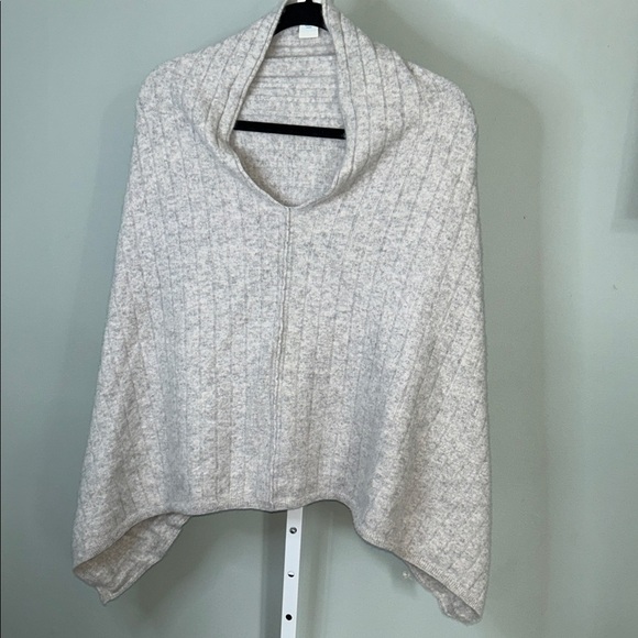 Sundance 100% Cashmere Poncho - Picture 1 of 6